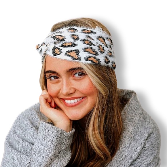 Leopard‎ Twist Headbands! 2 Colors Available! - Picture 2 of 8